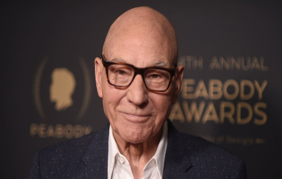 Patrick Stewart em evento público; foto: Richard Shotwell/Invision/AP